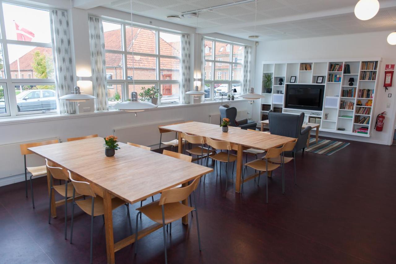 Belaegningen Hostel Brondby Buitenkant foto